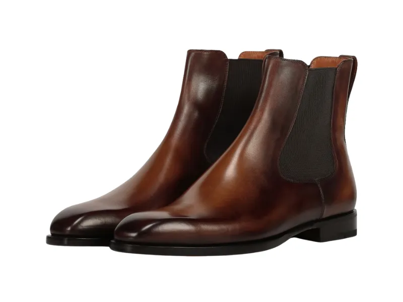 Men's natural leather Chelsea and Chukka boots