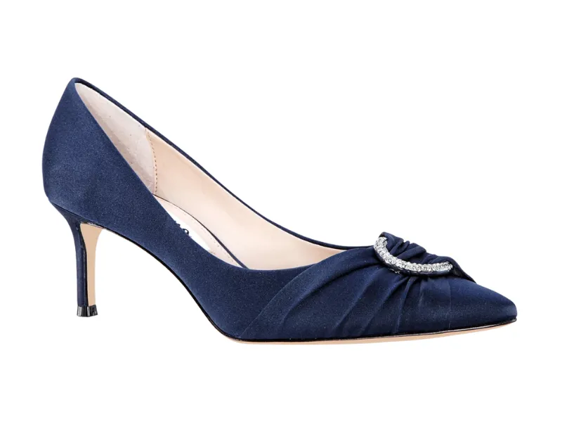 Women's leather pointed-toe pump