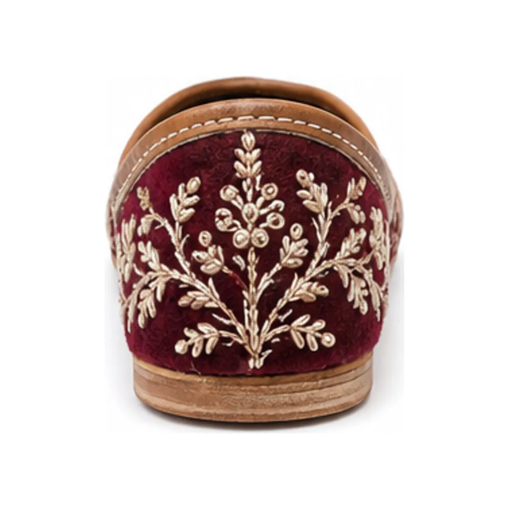 Thread-Embroidered Bridal Khussa for Private Label Brands - Image 3
