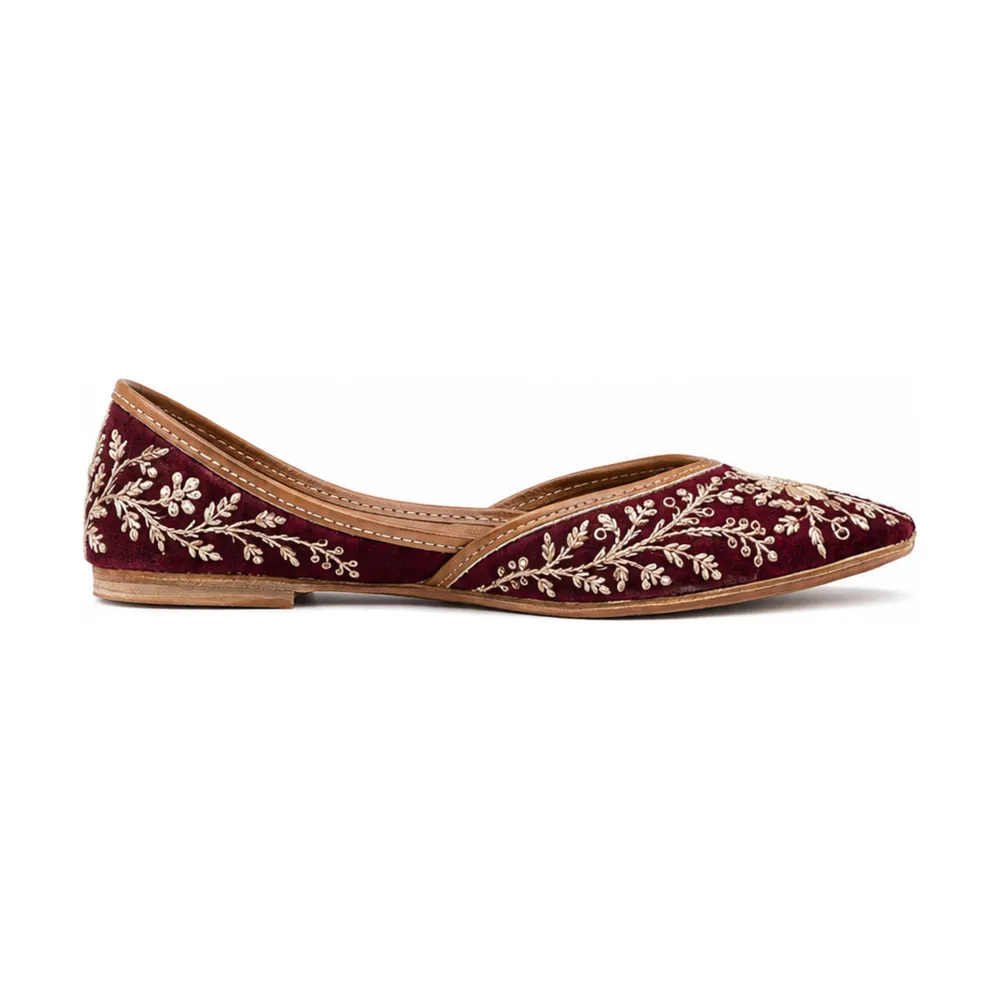 Thread-Embroidered Bridal Khussa for Private Label Brands - Image 2